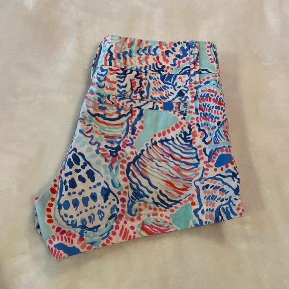 Lilly Pulitzer Walsh Shorts - Picture 8 of 10
